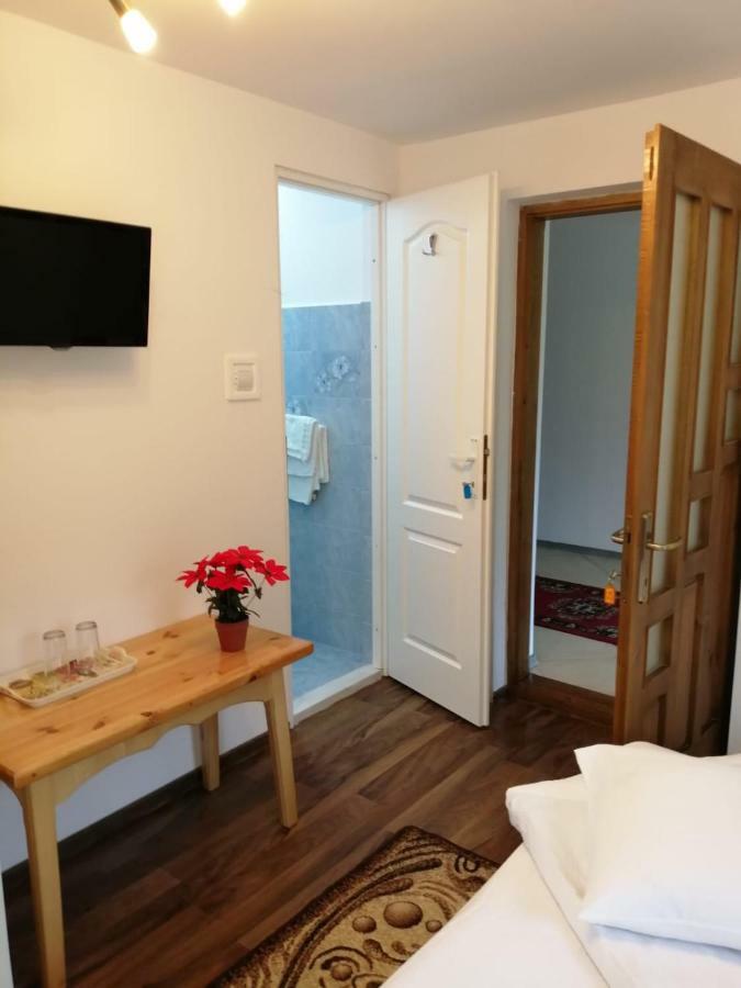 Pensiunea Bobu Hotel Izvoru Muntelui Luaran gambar